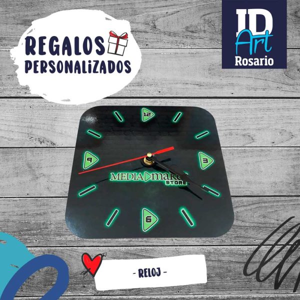 Reloj hecho por ID Art Rosario